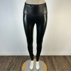 ✨ Aritzia Wilfred Free Daria Pant ✨ Black Faux Leather Leggings S